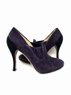Prada Women's Purple Suede Size 35.5/5.5 Pumps